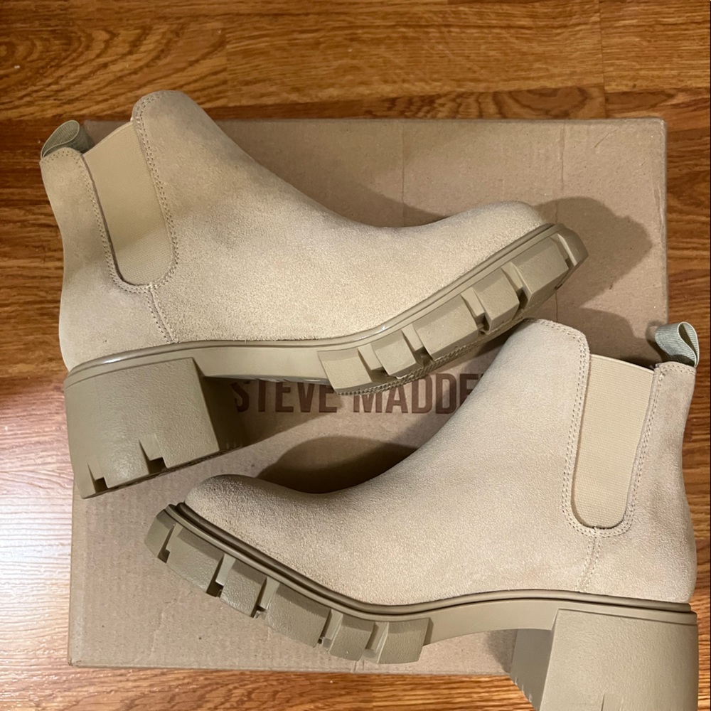 Steve Madden howler suade boots